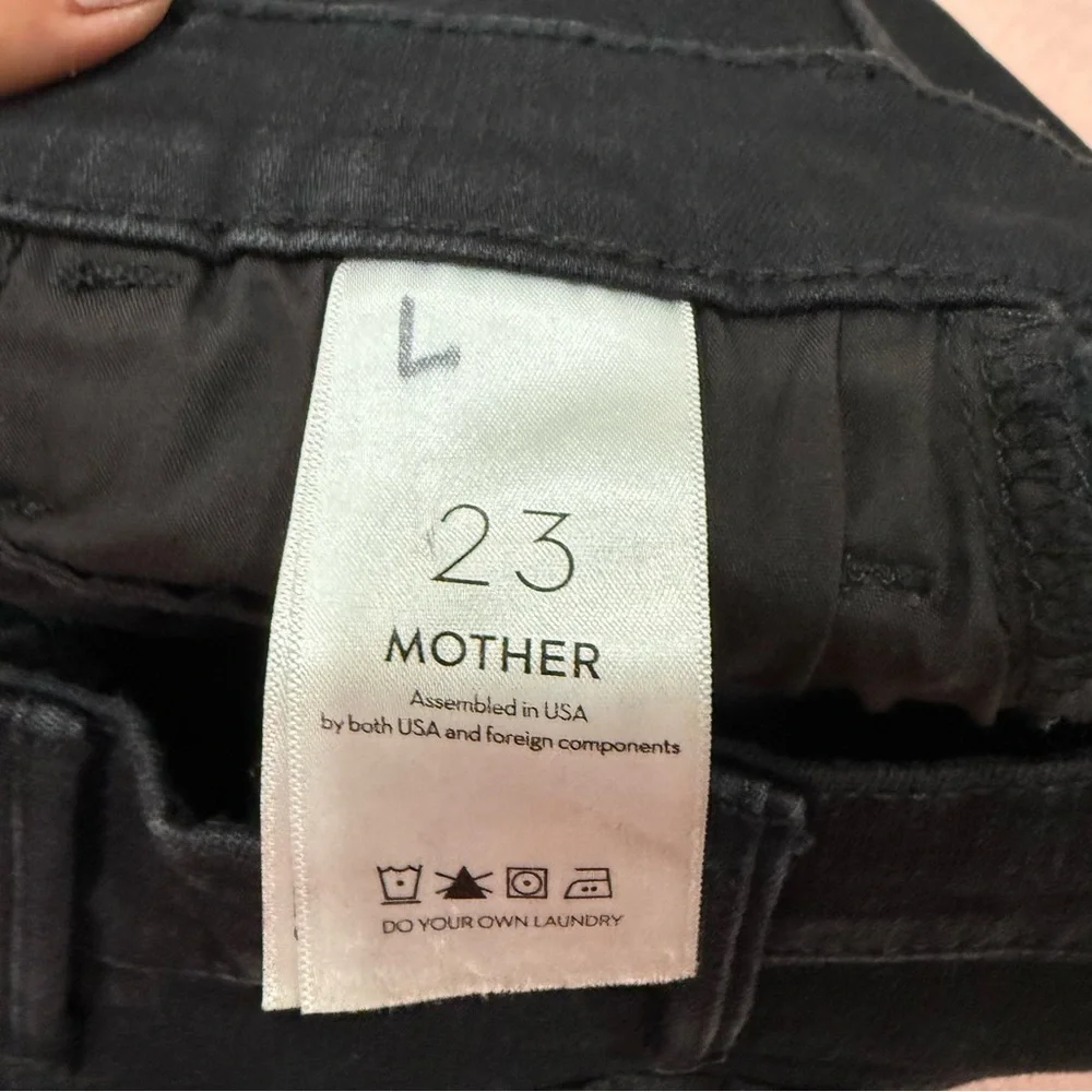 Mother Jeans The Hustler Ankle Fray in Not Guilty